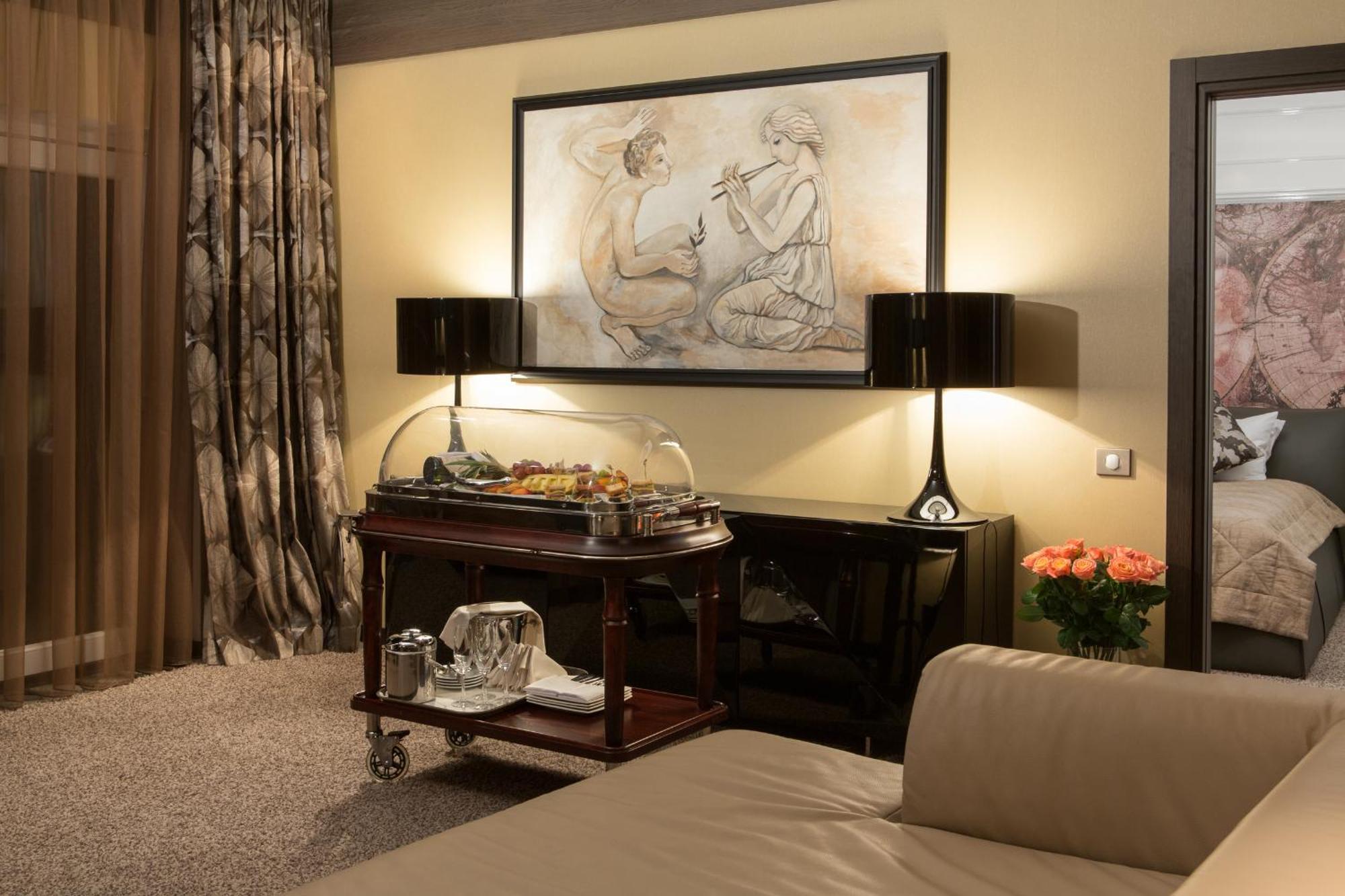 Mirotel Resort And Spa Трускавец Стая снимка A room designed by the firm