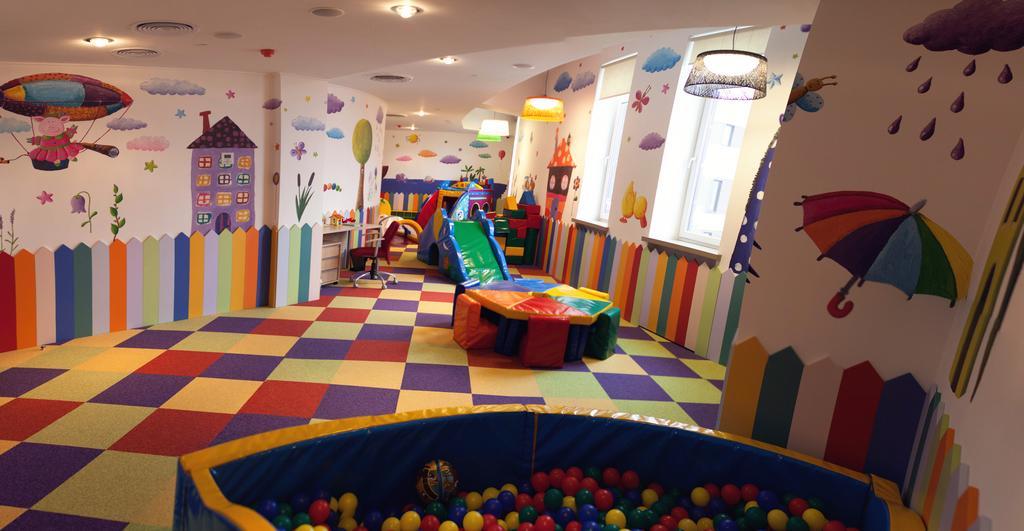 Mirotel Resort And Spa Трускавец Екстериор снимка The Children's Centre